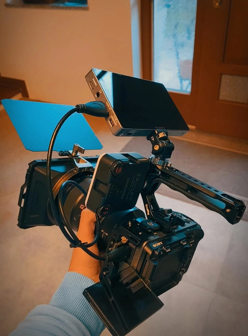 Sony FX30 von Jannis Danner, aufgebaut als Kamera Rig für Videodrehs