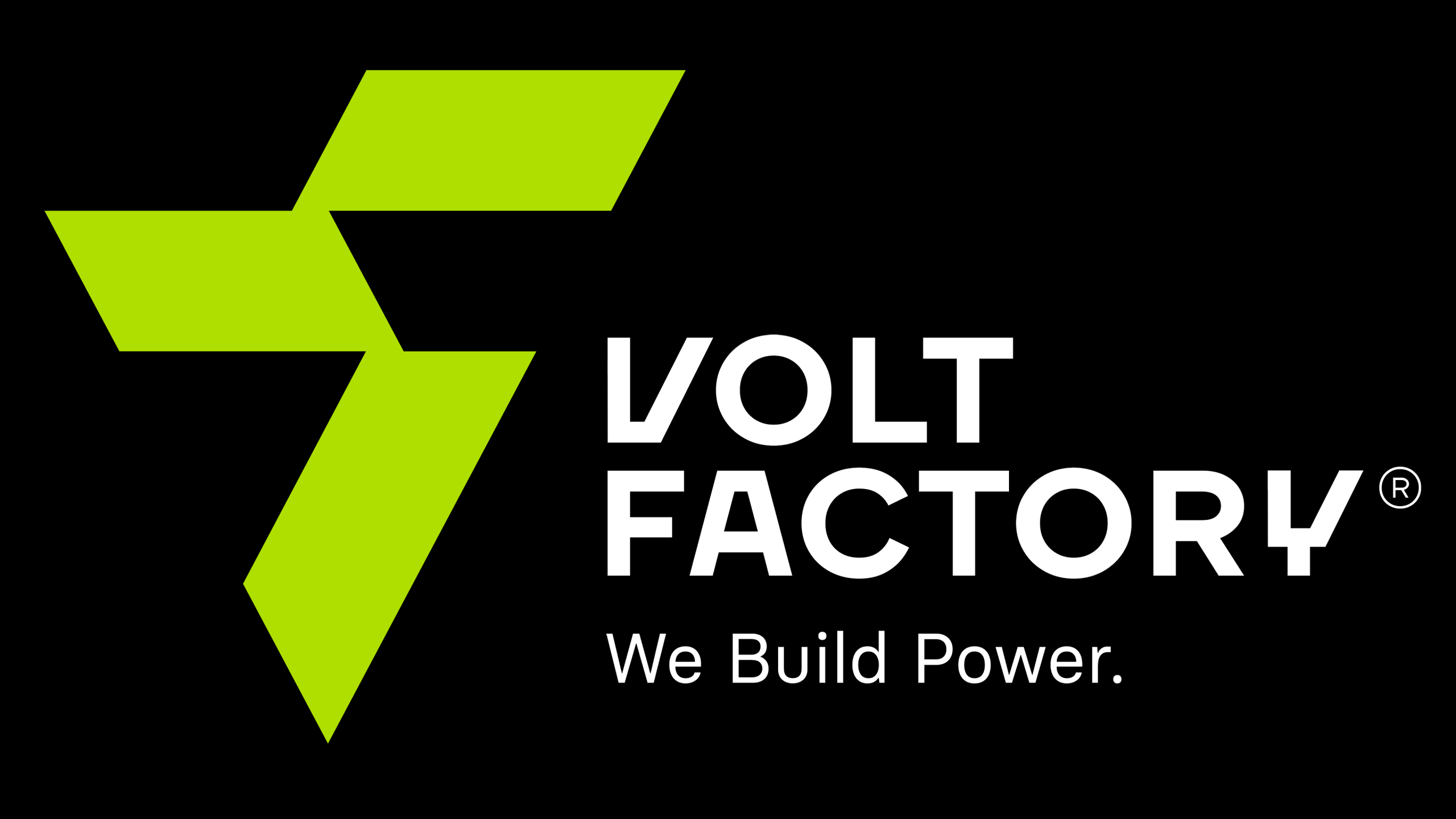 Logo von VOLTFACTORY® in Grün und Weiß mit dem Leitspruch We build power auf schwarzem Hintergrund