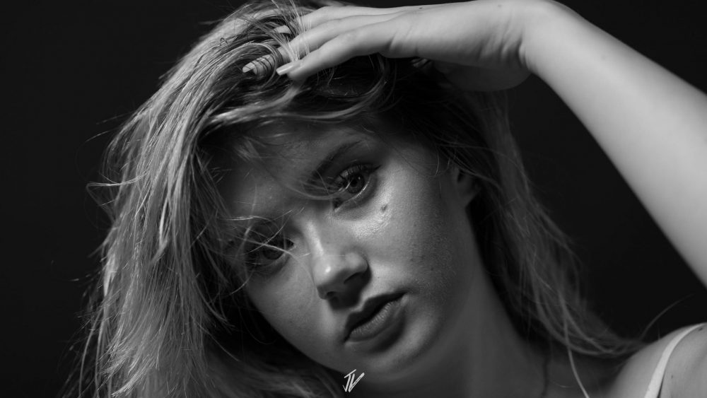 Model Shooting mit Naemi Krösche: Fokus auf das Gesicht.