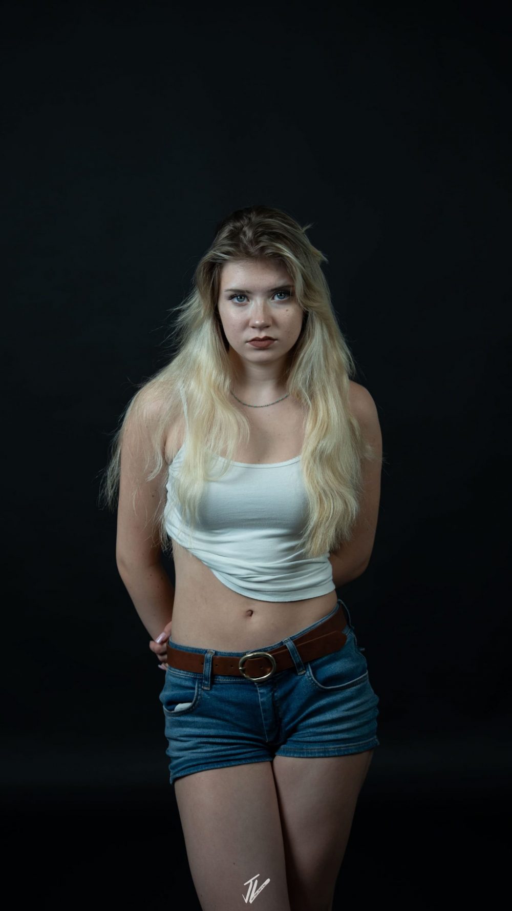 Full Body Shot von Naemi Krösche bei XENTRA FILMS.