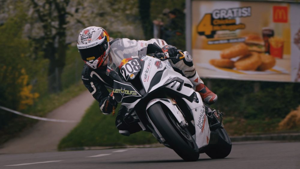 Landshaag Bergrennen 2026 | Oberösterreich BMW S1000 RR mit Knie am Boden in Kurve 1 beim Landshaag Bergrennen 2026