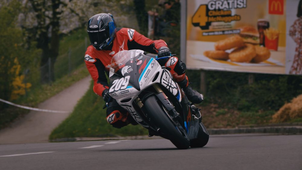 Landshaag Bergrennen 2026 | Oberösterreich Yamaha R1 mit Knie am Boden in Kurve 1 beim Landshaag Bergrennen 2026