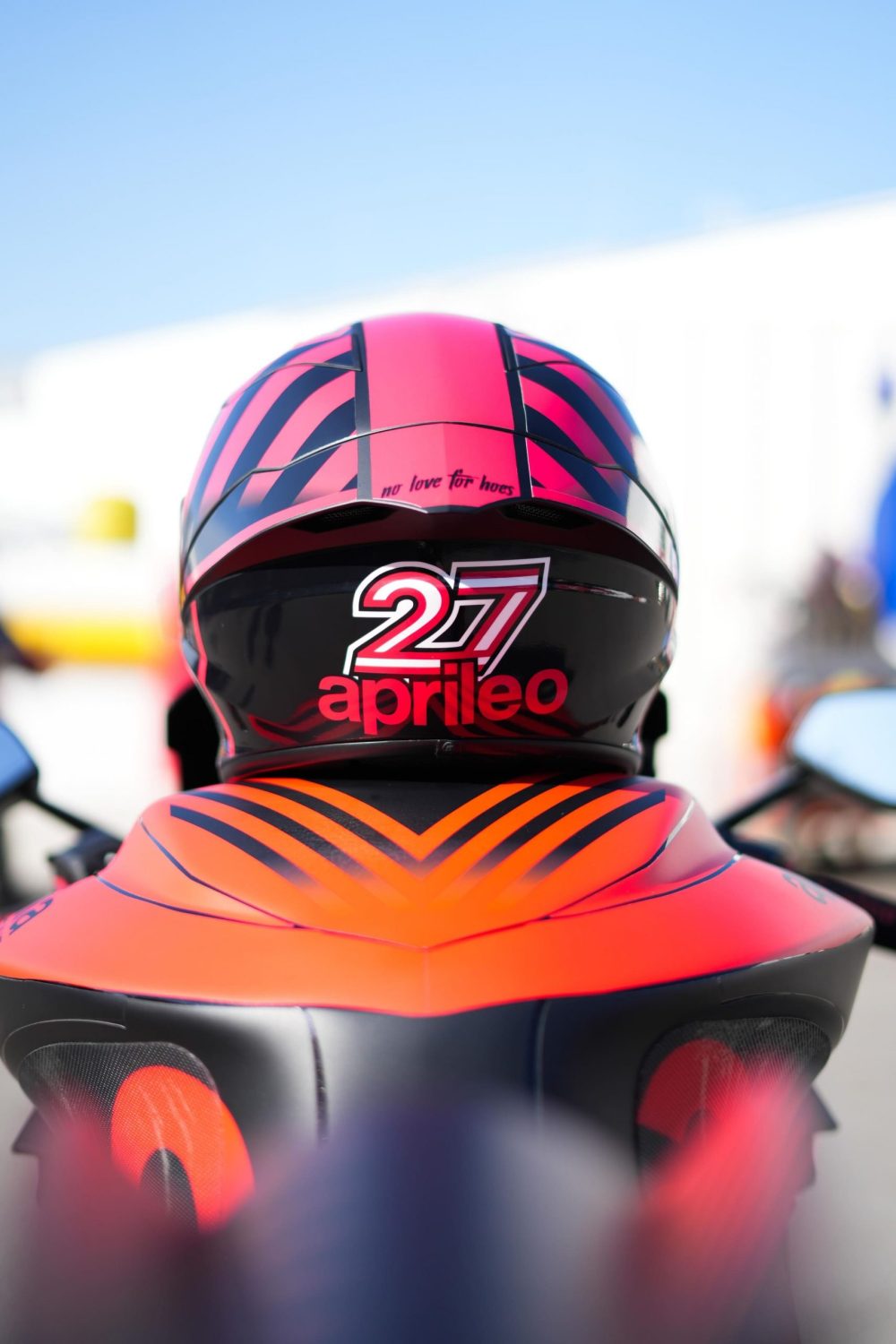 Aprilia mit Motostyles Dekor und Startnummer 27 beim AB Moto Sommerfest 2026
