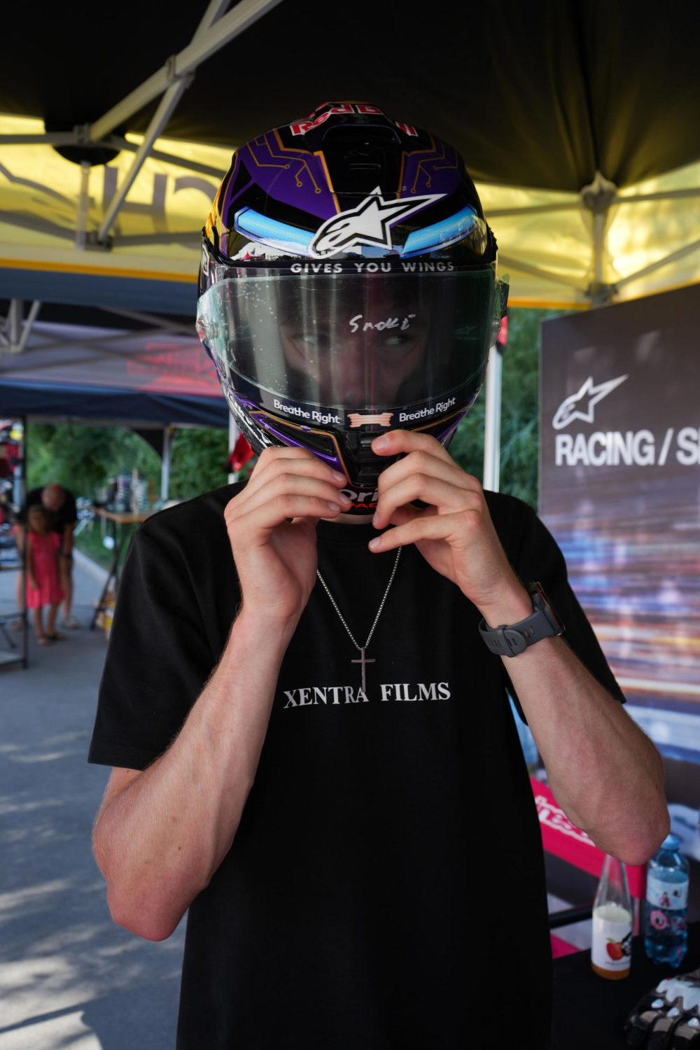 Videograf setzt beim AB Moto Sommerfest 2026 einen MotoGP Helm auf
